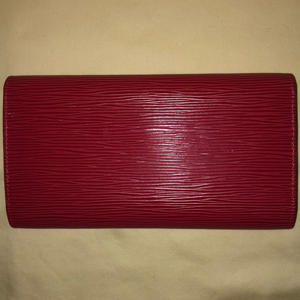 Louis Vuitton Epi Wallet - Picture 2 of 7
